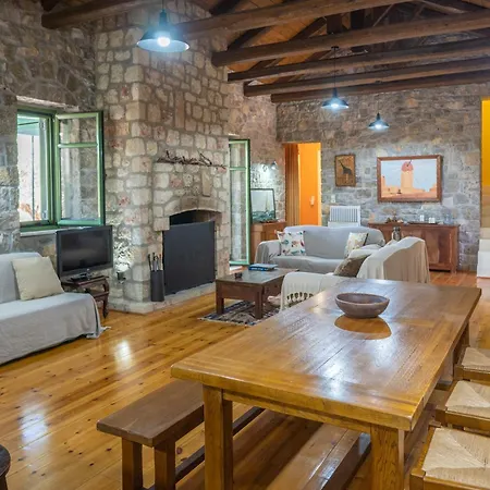 Messenian Serenity * Petrochori (Peloponnese)